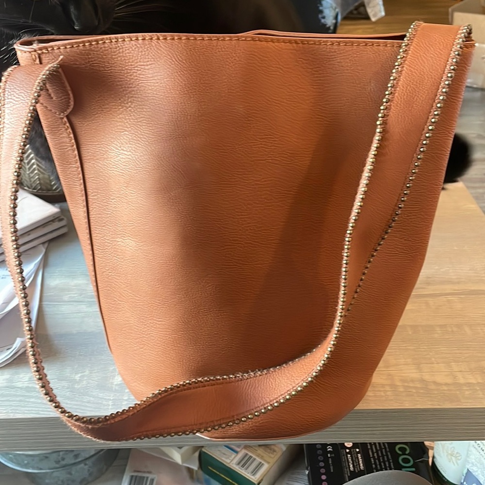 Universal Thread Purse Good Condition - image 1